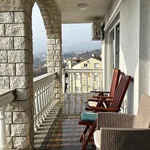 villa-giani-apartments-with-swimming-pool.primorje-gorskikotar.com/